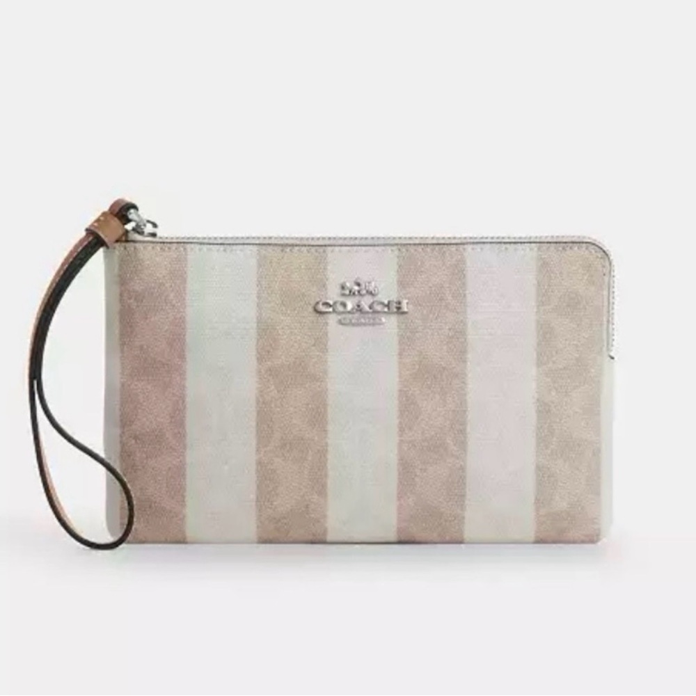 New Coach Zip Up Wristlet - Picture 2 of 4